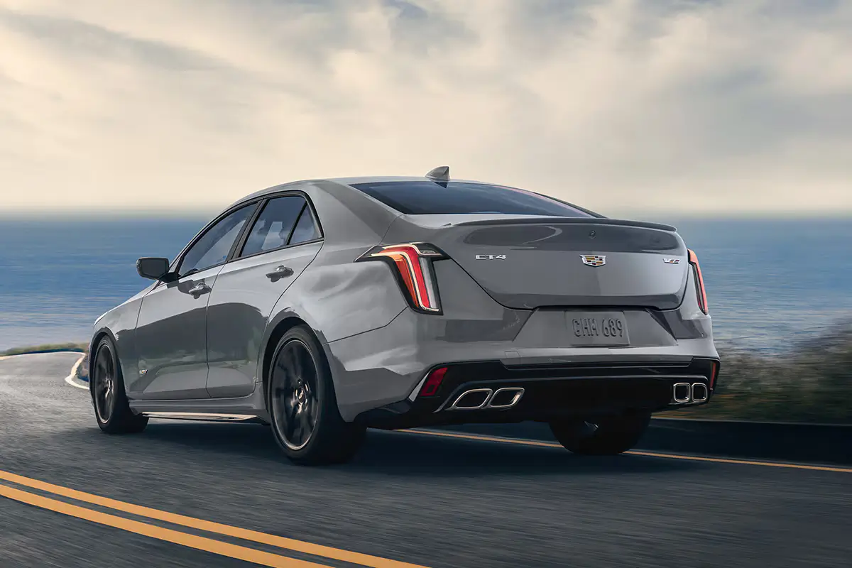 Cadillac CT4 2
