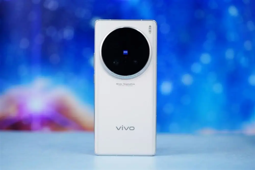 Vivo X100 Ultra 1TB storage